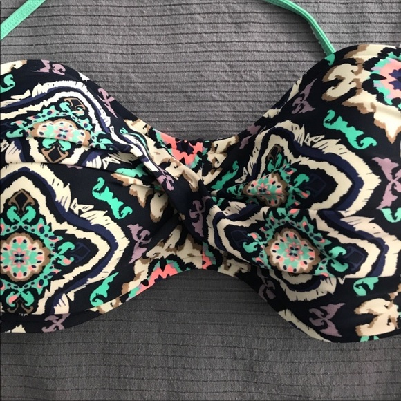 Women’s bikini top - Picture 3 of 3